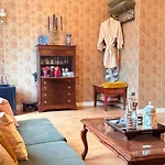 Luxurious Classical Dutch Styled Room In City Centre Of The Hague - Home Stay