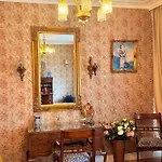 Luxurious Classical Dutch Styled In Centre Of - Frühstückspension 3*