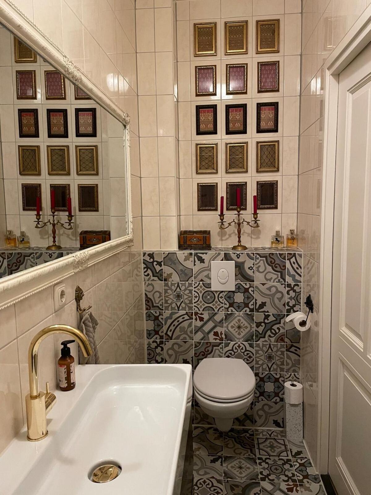 Luxurious Classical Dutch Styled In Centre Of - *