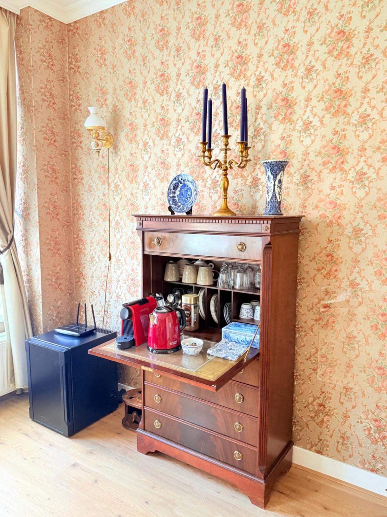 Bed & Breakfast Luxurious Classical Dutch Styled In Centre Of -